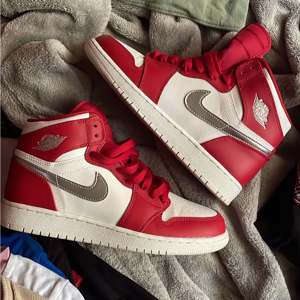 air jordan retro high 1s silver medal, size 6y